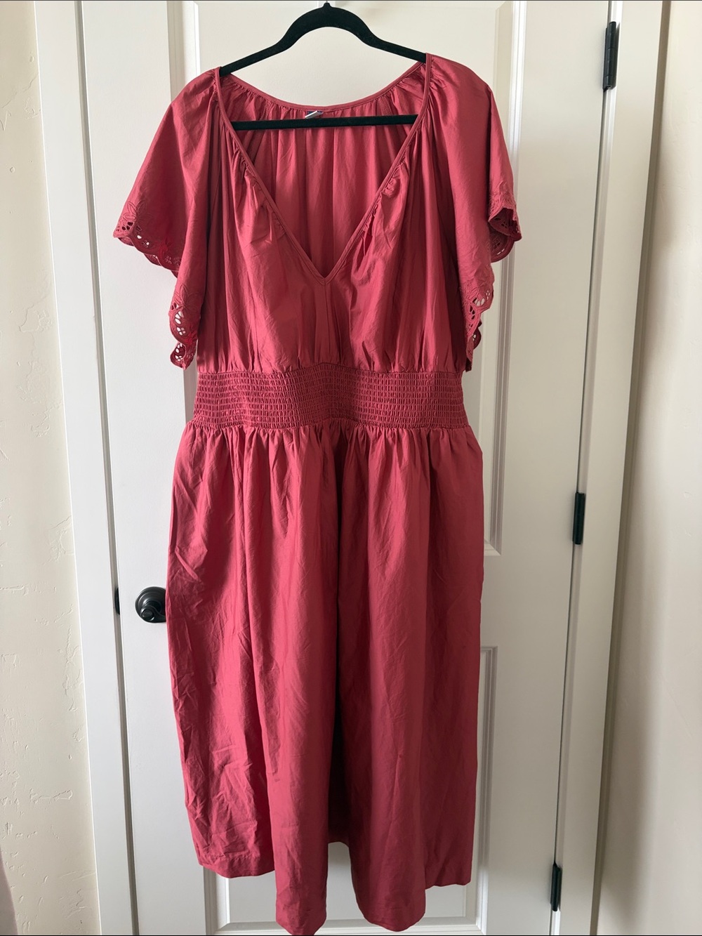 Old Navy Rose V-Neck Smocked Waist Midi Dress